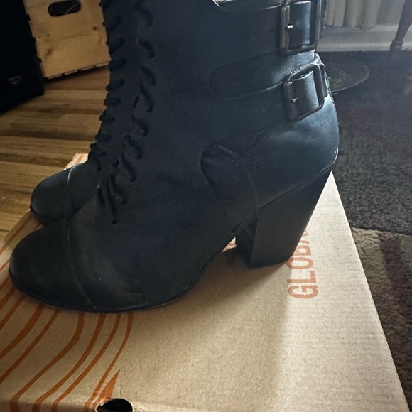 Freebird Malry sz 8 - Picture 2 of 6